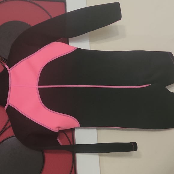 NWOT Child Wet Suit Realon - Picture 5 of 5